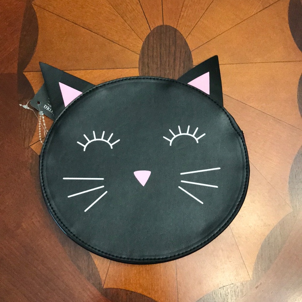 Cat cosmetics pouch
